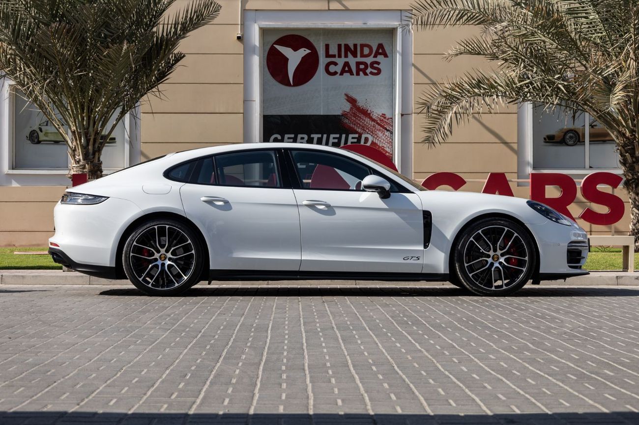 Porsche Panamera GTS 4.0L (454 HP) RWD