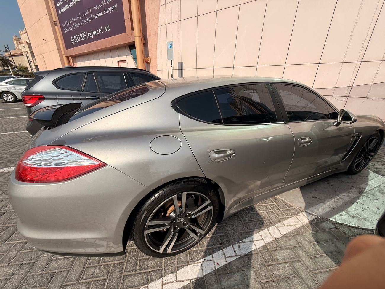 بورش باناميرا V6