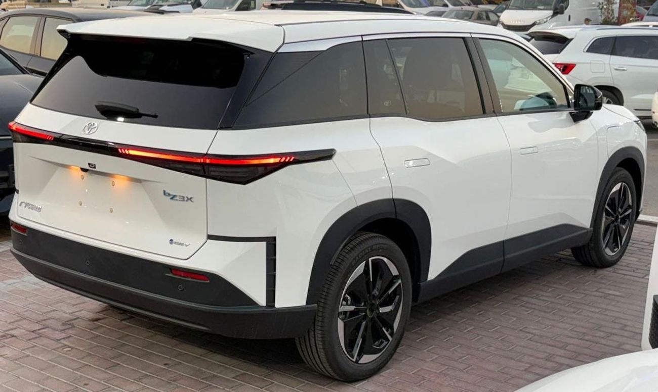 تويوتا BZ3X