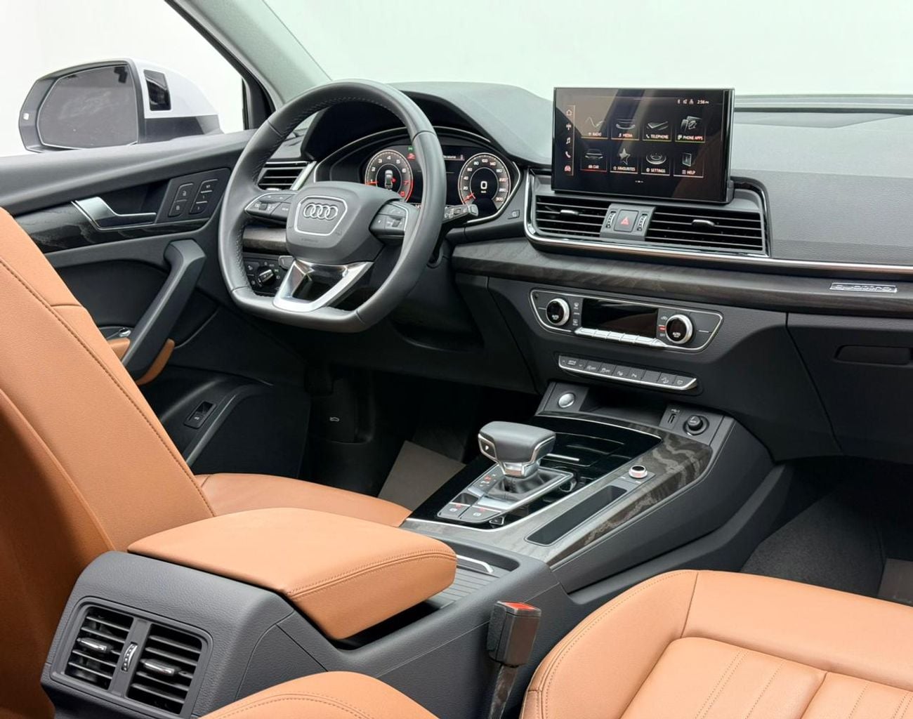 Audi Q5 2023 Audi Q5 Advanced 2.0 TFSI Quattro S tronic, 2028 Audi Warranty + Service Pack, Low Km, GCC