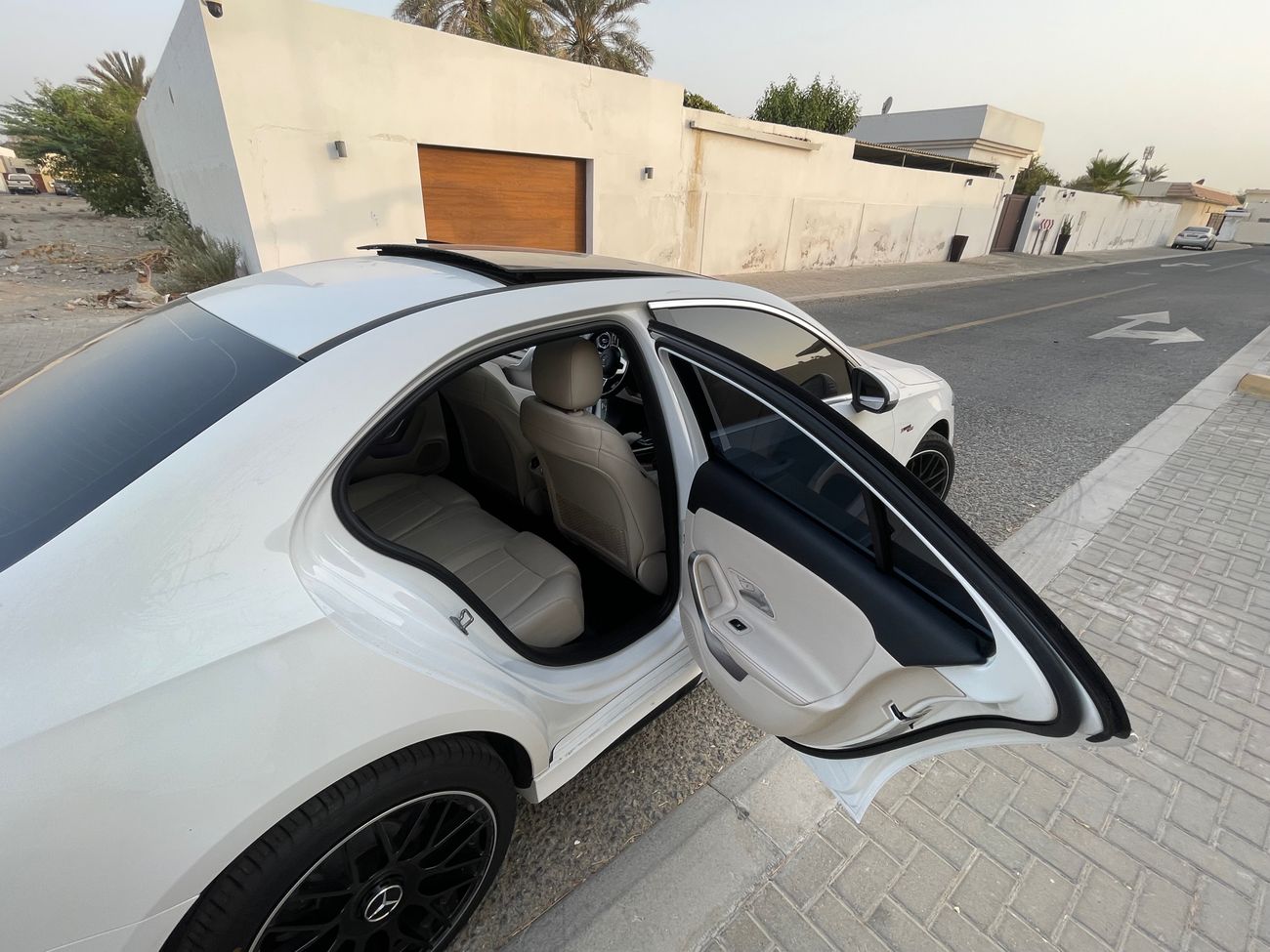 مرسيدس بنز A 220