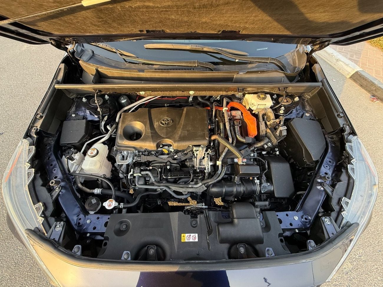 Toyota RAV4 XLE 2.5L 2019 TOYOTA RAV4 XSE HYBRID 4x4 FULL OPTIONS IMPORTED FROM USA