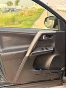 Toyota RAV4 XLE 2.5L / Sunroof, 4WD Full option