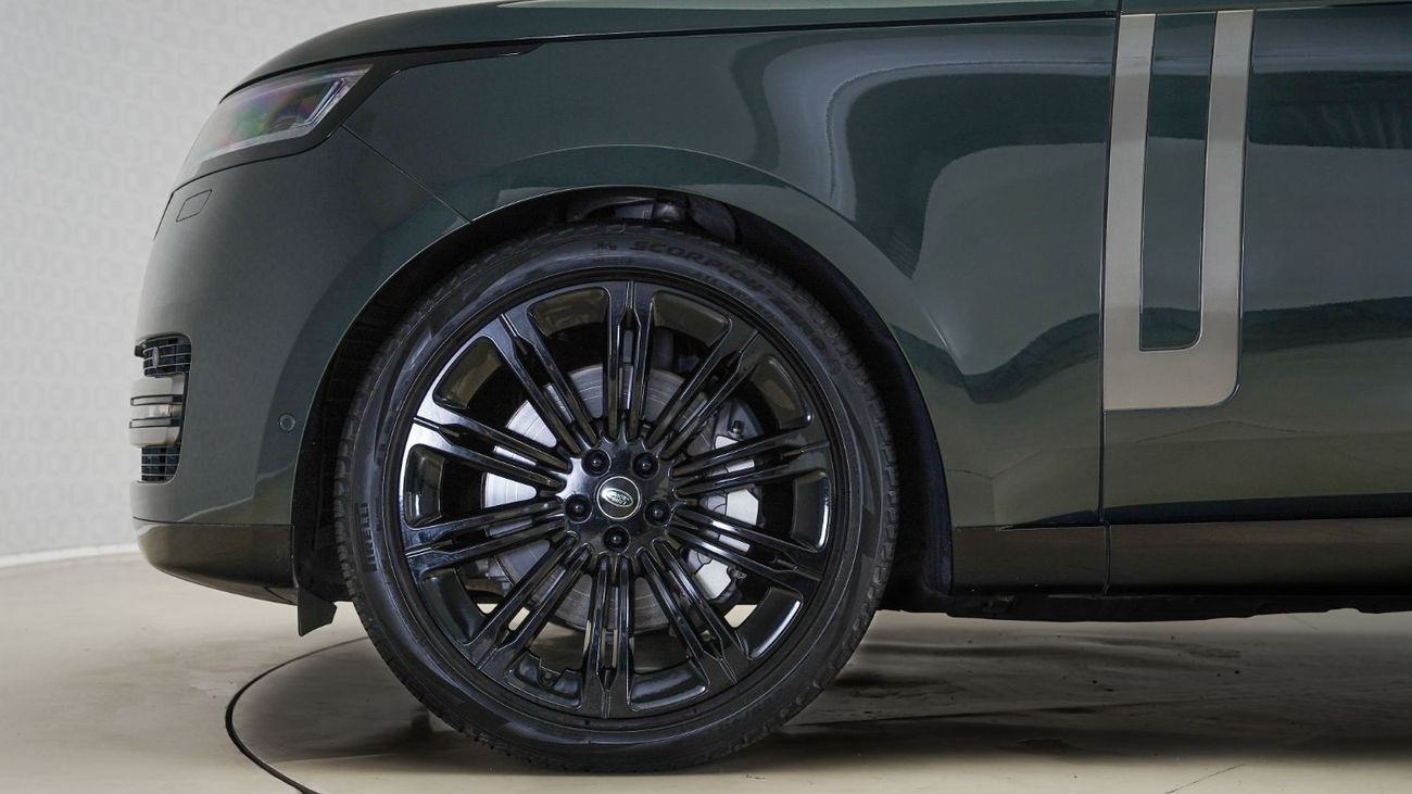 Land Rover Range Rover P530 HSE | AED 4,133 PM | Warranty October 2029 | GCC