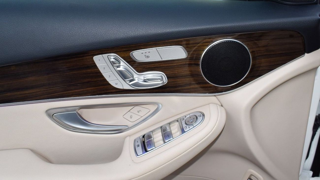 Mercedes-Benz GLC 300 4MATIC Mercedes GLC300 AMG / 2022 / USA