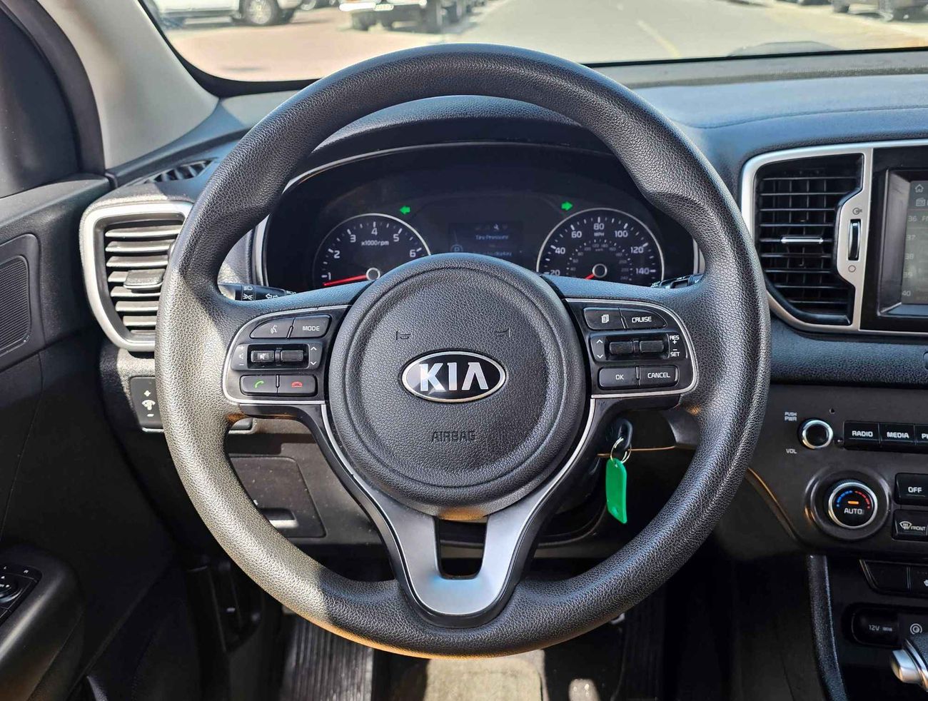 كيا سبورتيج LX // 634 AED Monthly // LEATHER // ORG AIRBAG (LOT # 48123)