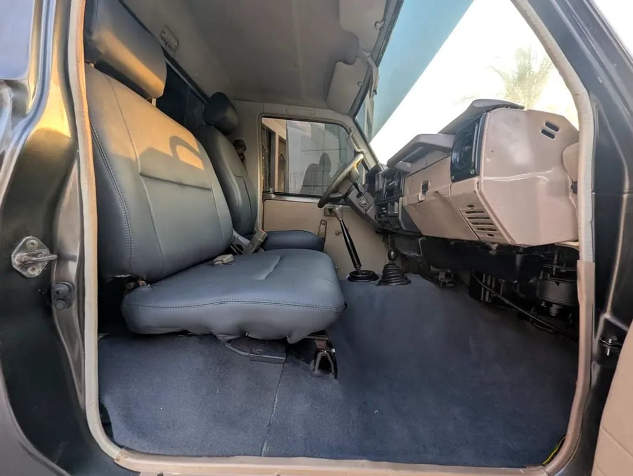 تويوتا لاند كروزر 70 LC79 LX