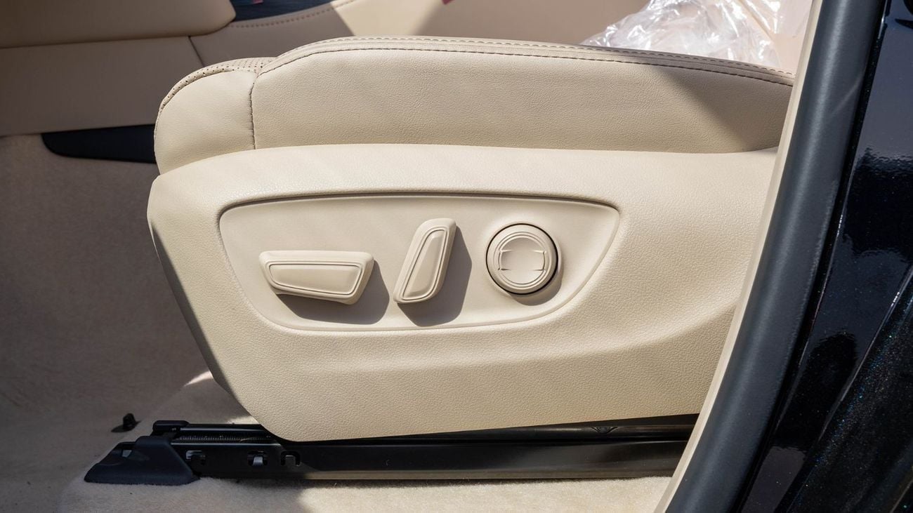 Toyota Land Cruiser 2026 Toyota Land Cruiser 300 VXR 3.5L Twin Turbo AT Petrol (Black-Beige)