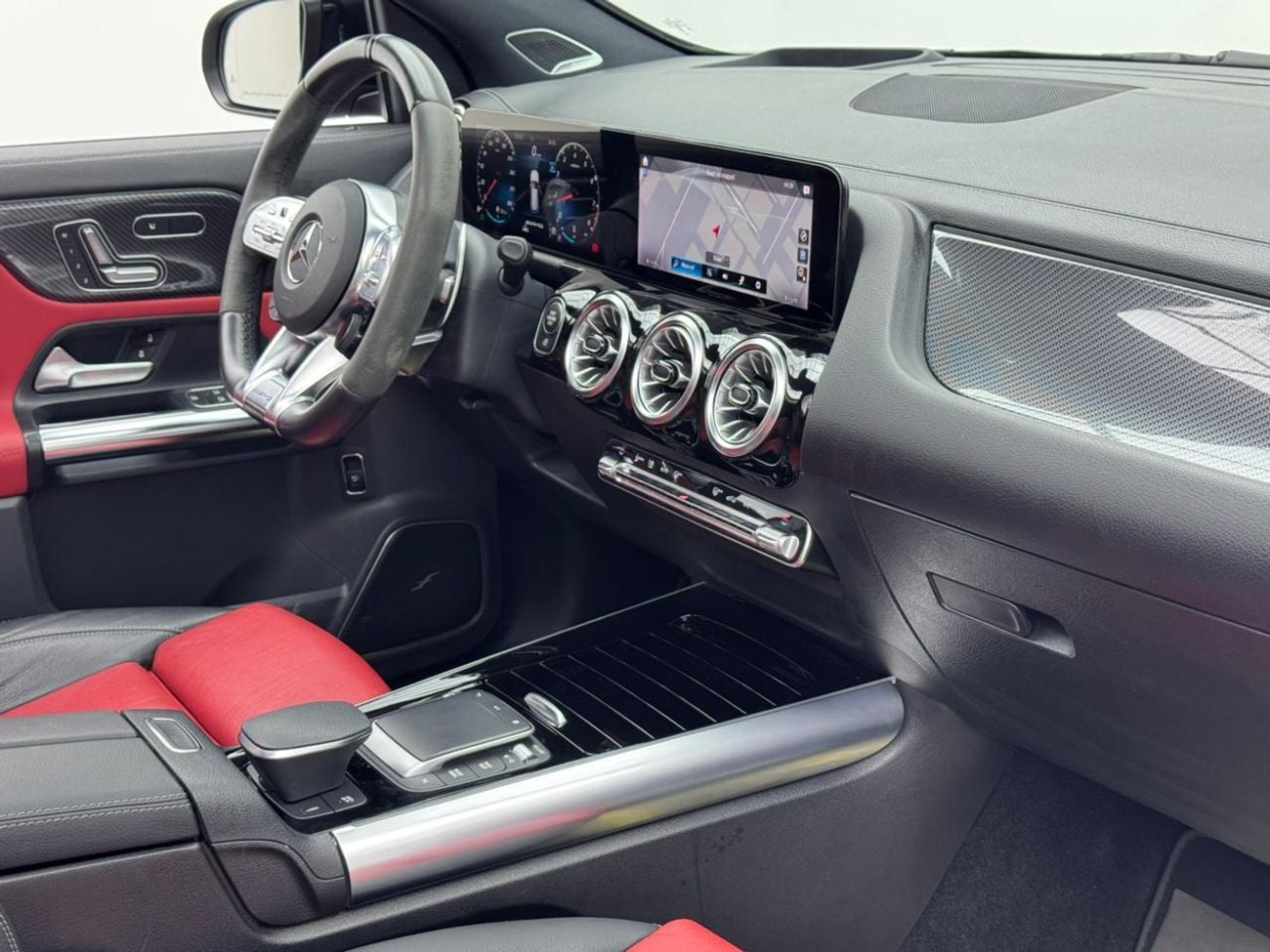 مرسيدس بنز GLA 45 S AMG 2022 Mercedes Benz GLA 45S AMG, 2026 Mercedes Warranty, Full Mercedes Service History, Low Km, GCC