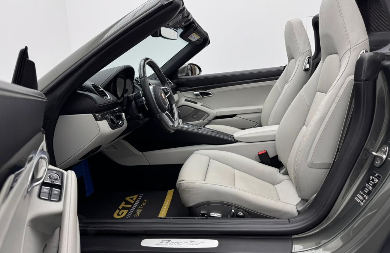 Porsche 718 Boxster Std 2.0L A/T 2025 Porsche 718 Boxster, 2030 Porsche Warranty and Service Pack, Porsche Service Histo