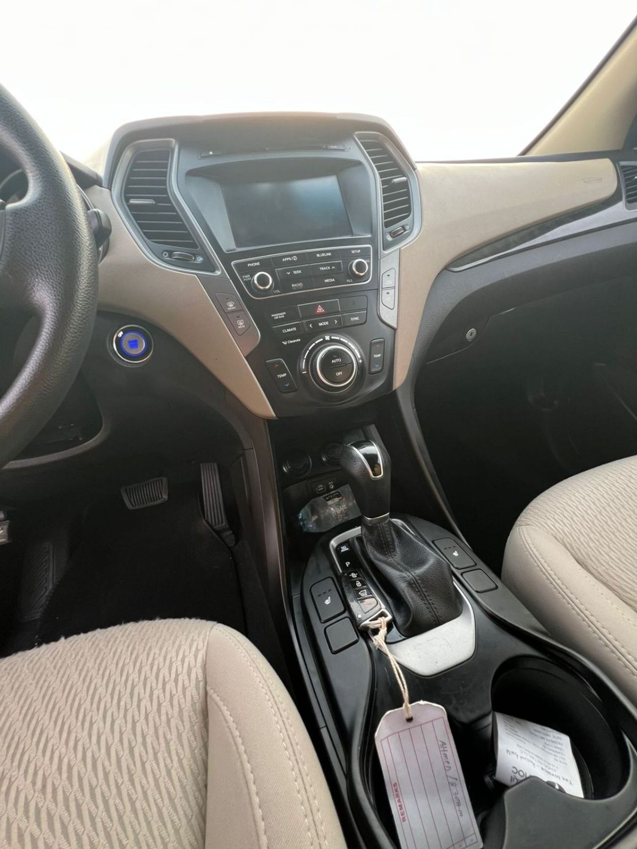 Hyundai Santa Fe 2018 Hyundai Santa Fe Sport 2.4L - V4 - REAR CAM - BIG SCREEN- PUSH START -