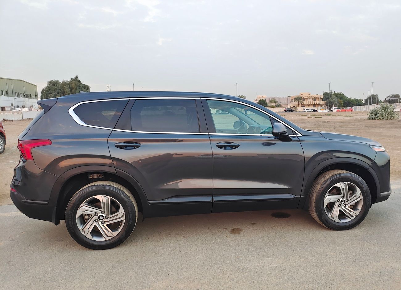 Hyundai Santa Fe SUV AWD 5 SEATS