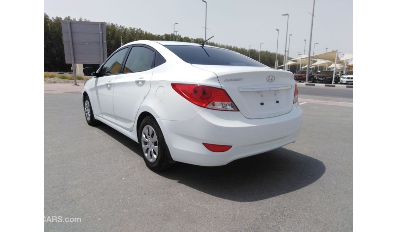 Hyundai Accent Hyundai accent 2017 gcc,,,, free accedant,,,, free accedant,,, orginal pint