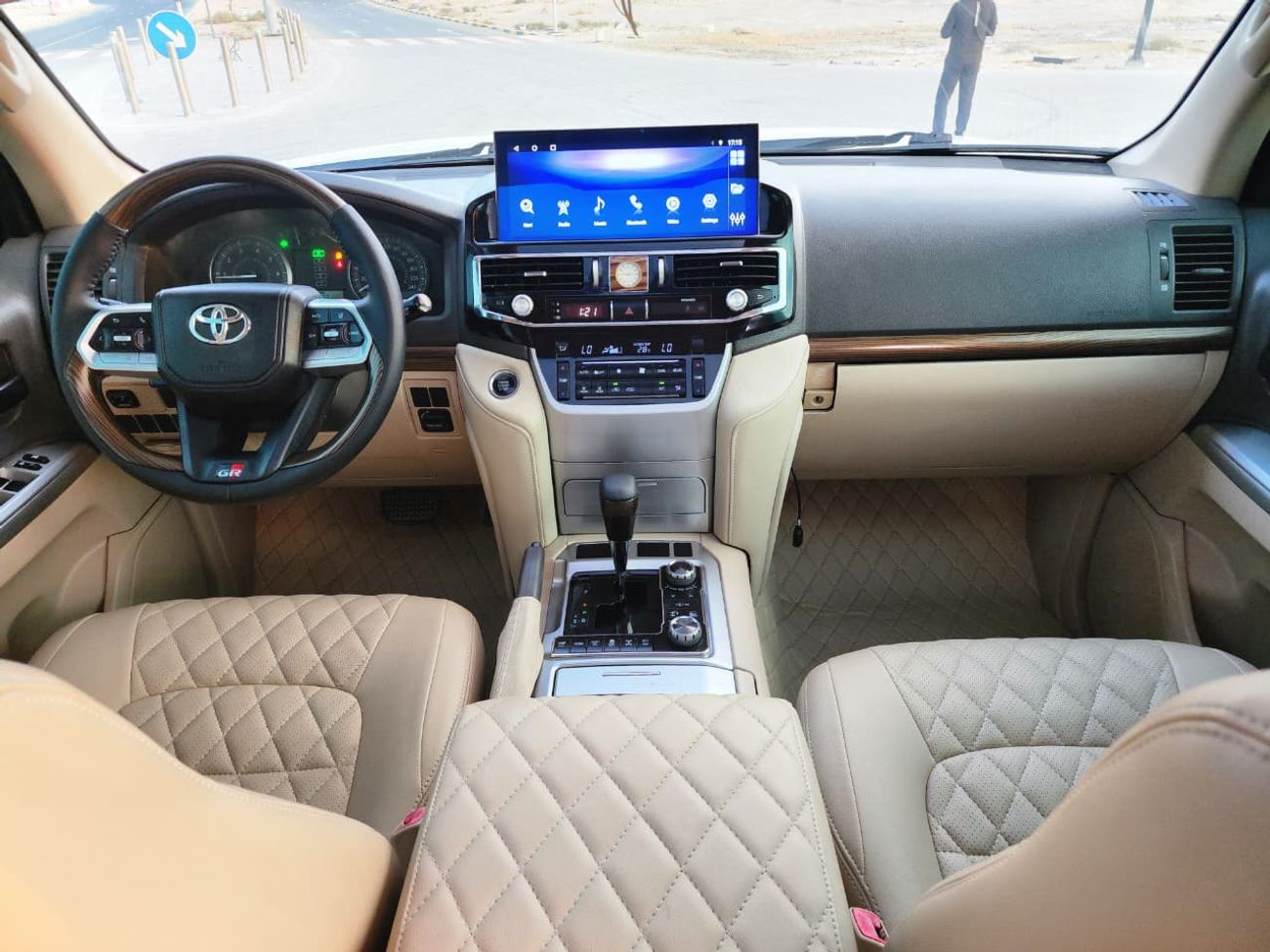 Toyota Land Cruiser GXR V8 MODEL 2014 UPGRADE 2024