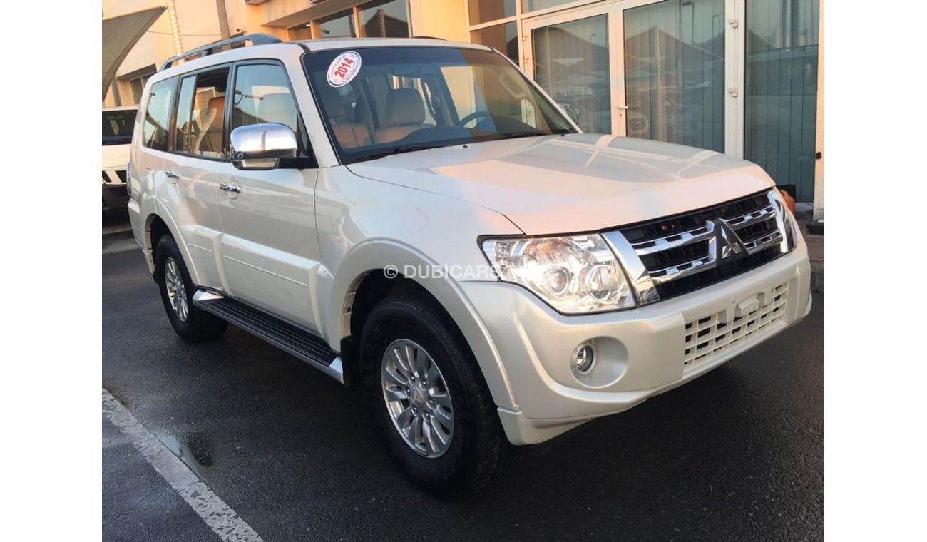Mitsubishi Pajero GCC 3.4 6 cylinder without accidents without paints