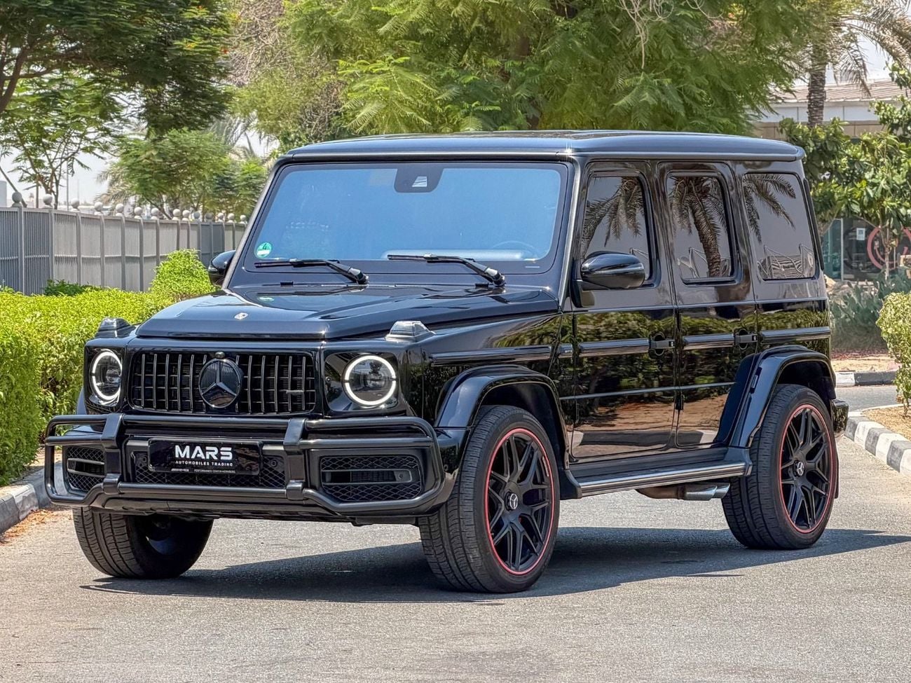 Mercedes Benz G63 AMG STD Mercedes-Benz G63 AMG | Law Mileage (29,000 Km) | European Specs