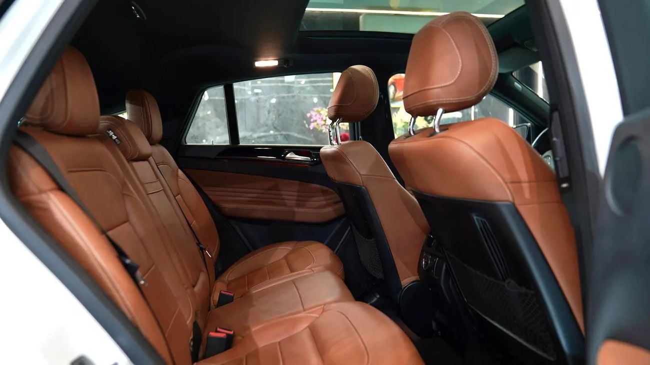 مرسيدس بنز GLE 43 AMG Std 3.0L