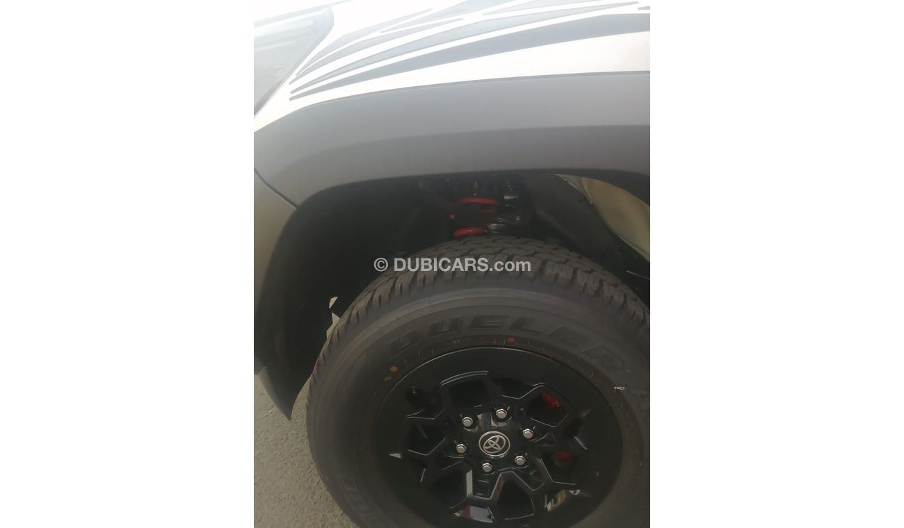 Toyota Hilux TOYOTA_HILUX_GR_4.0L_2024_GCC_SAUDI_V6