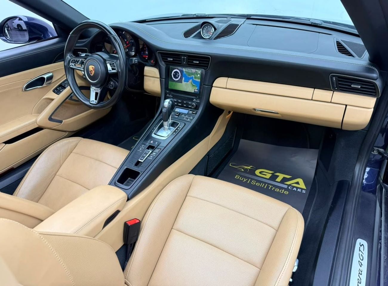 بورش 911 CARRERA 4GTS 2018 Porsche 911 Carrera 4 GTS Cabriolet, Full Service History, Fully Loaded, Excellent Condition