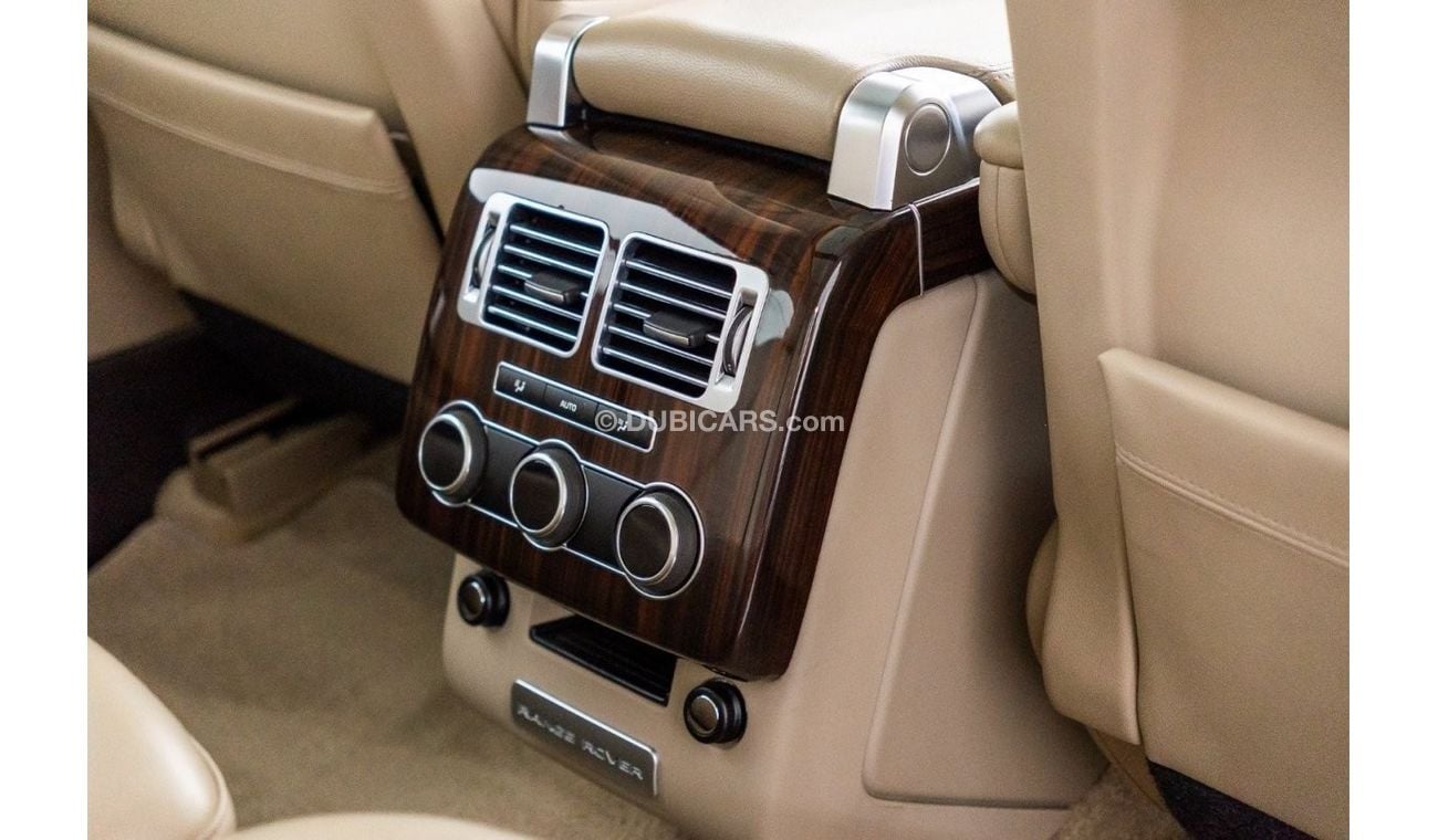 Land Rover Range Rover 2015 Range Rover Vogue SE / 5.0L V8