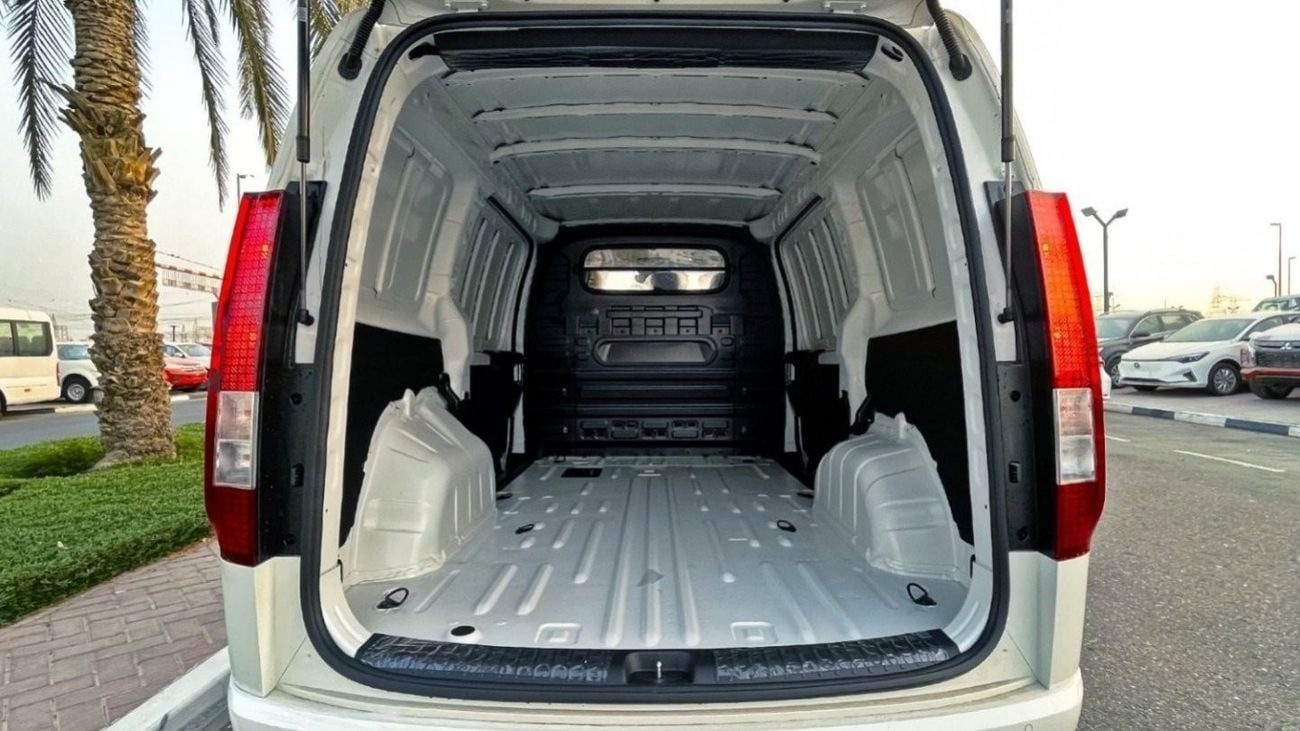 Hyundai Staria 3.5 L Cargo van Automatic