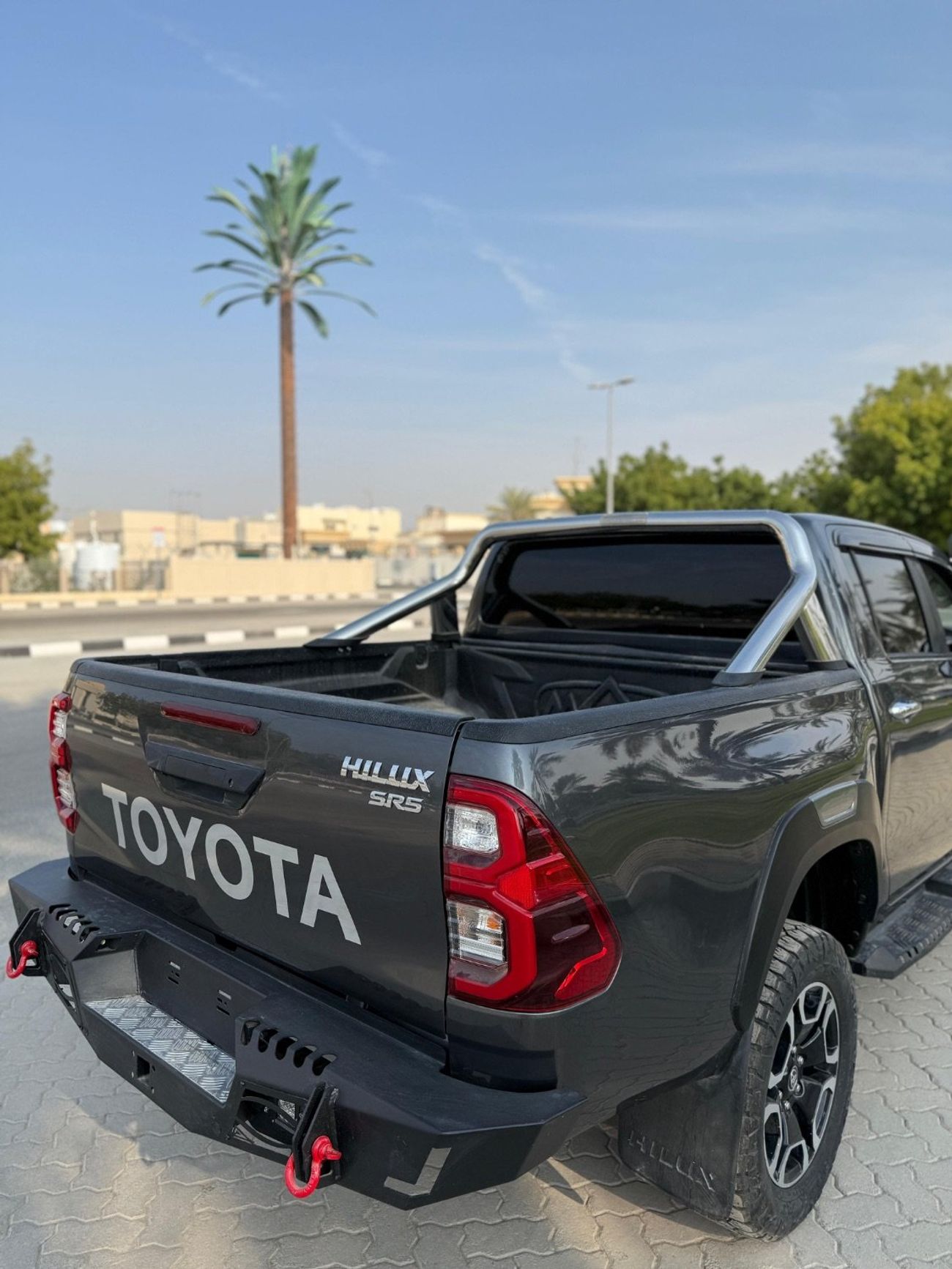 تويوتا هيلوكس SR5 export from Australia