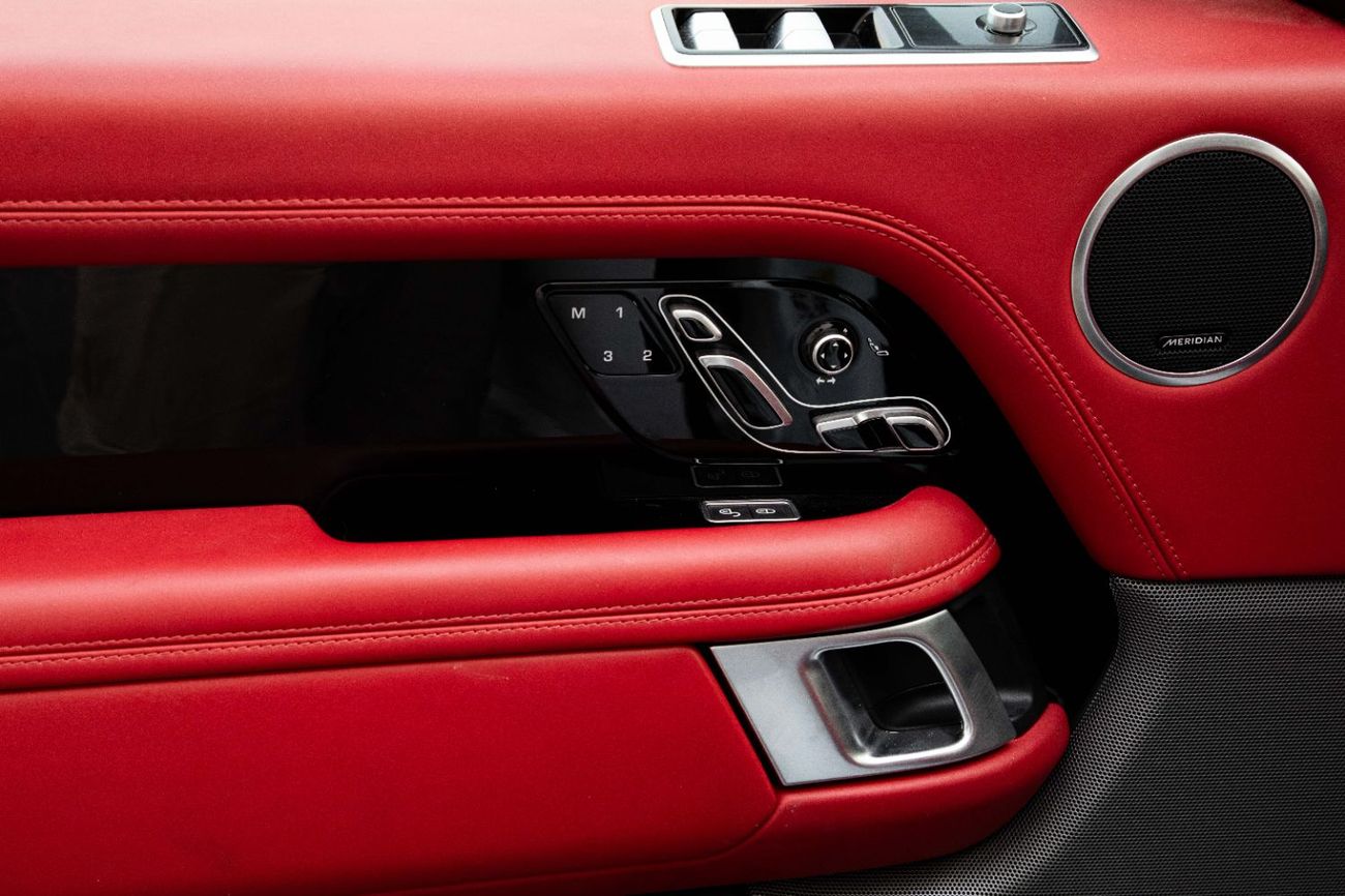 Land Rover Range Rover 4,308 P.M  | 0% Downpayment | Vogue SE V8 | Full Al Tayer History!