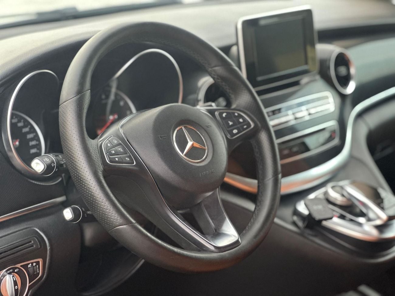 Mercedes Benz V 250 AVANTGARDE LWB