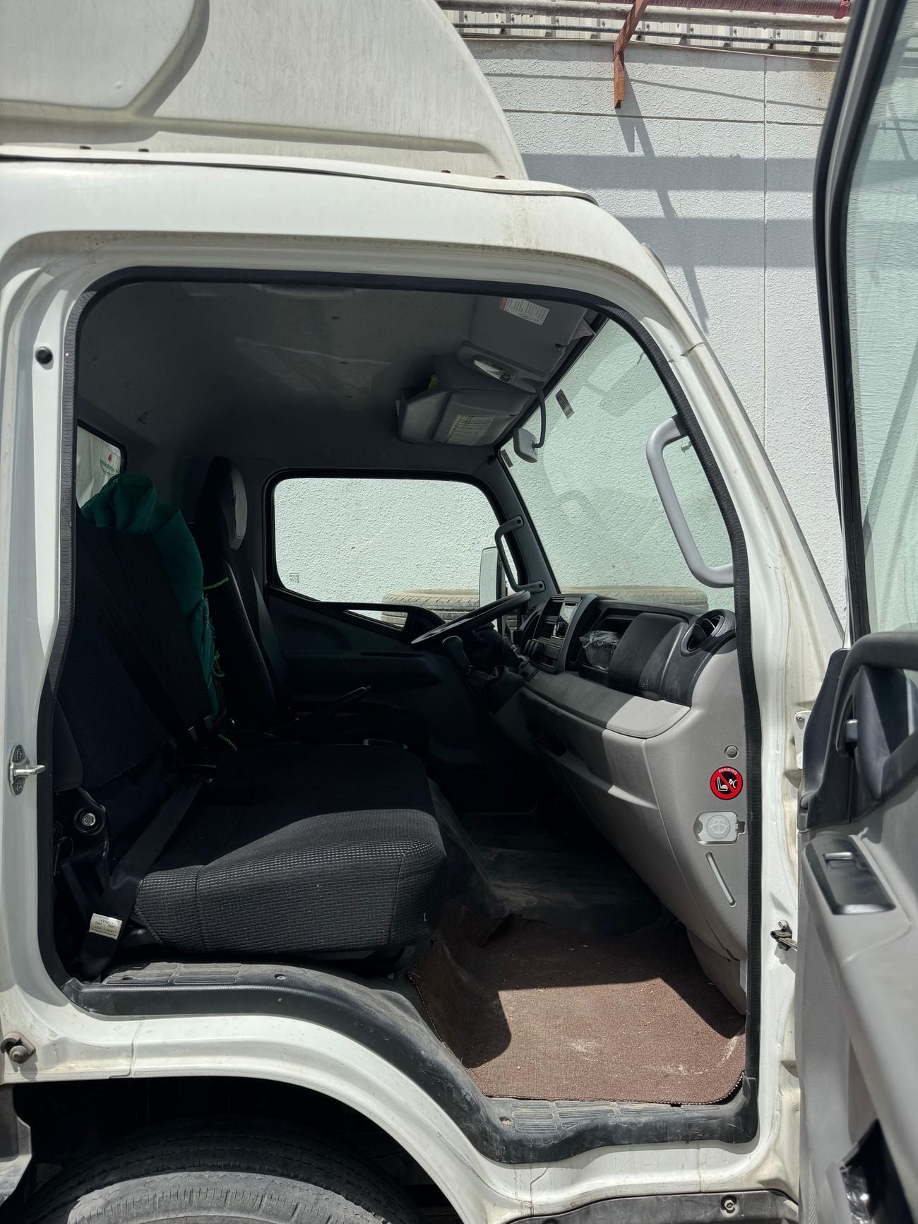 ميتسوبيشي فوسو كانتير mitubishi center long