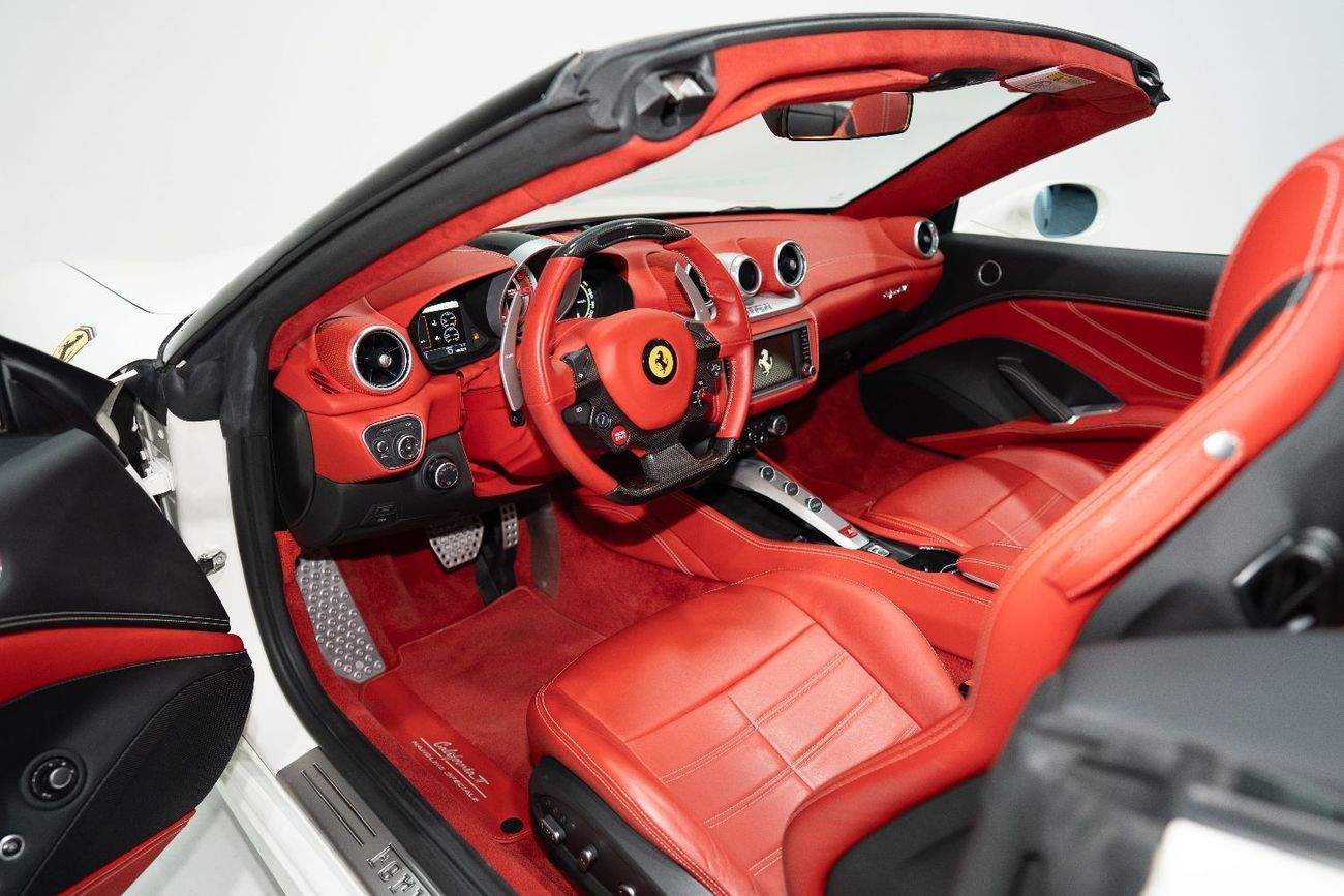 Ferrari California T Handling Speciale 3.9L VERY LOW MILEAGE | 2016 FERRARI CALIFORNIA T | HANDLING SPECIALE | CARBON LED