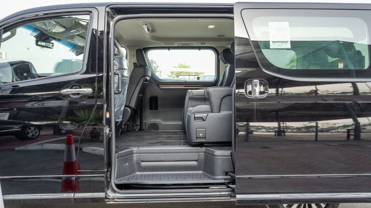 تويوتا جرافينا Toyota Granvia Premium 3.5L 2026
