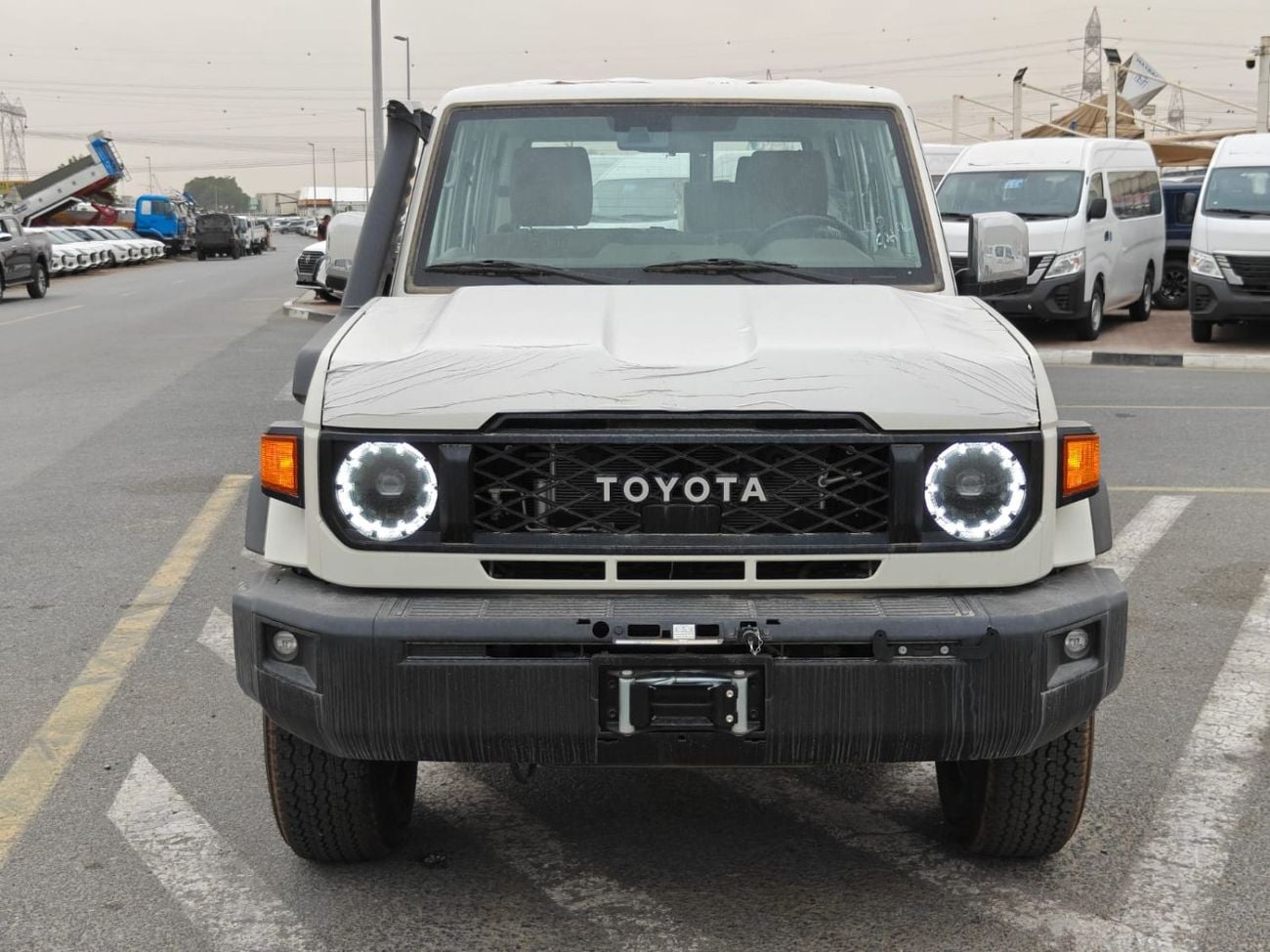 تويوتا لاند كروزر 70 Toyota Land Cruiser 70 2026 TOYOTA LC 76 2.8L DIESEL 4WD GCC SPEC