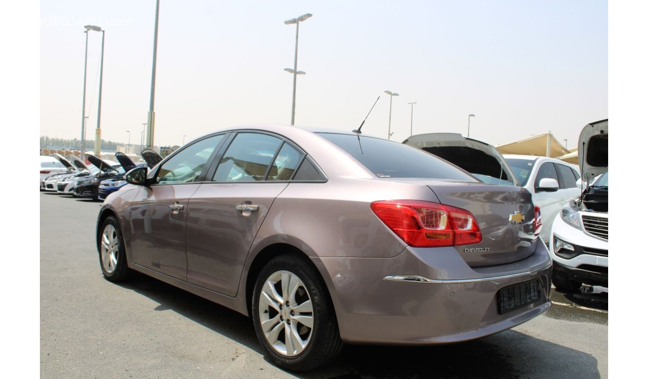 Chevrolet Cruze LT ACCIDENTS FREE - GCC - FULL OPTION - CAR IS IN EXCELLENT CONDITION INSIDE OUT