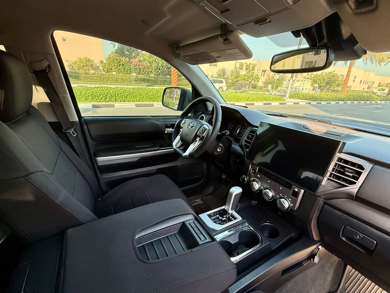 Toyota Tundra 5.7L SR5