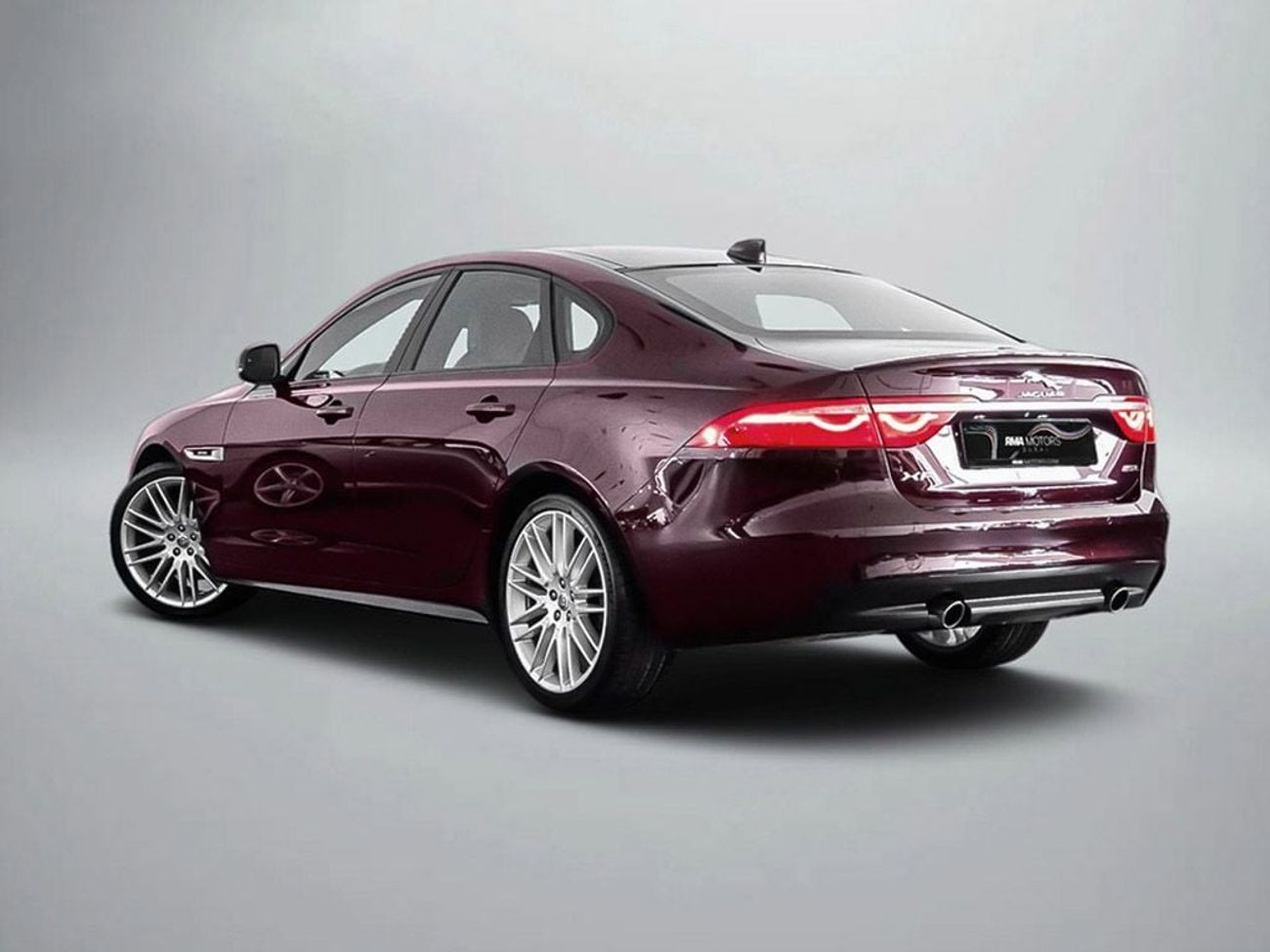 جاكوار XF R-Sport 2.0L Sedan