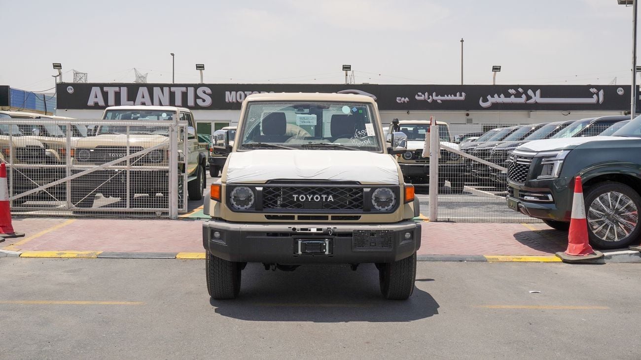 Toyota Land Cruiser 70 HT VXR LX 4.0L V6 A/T