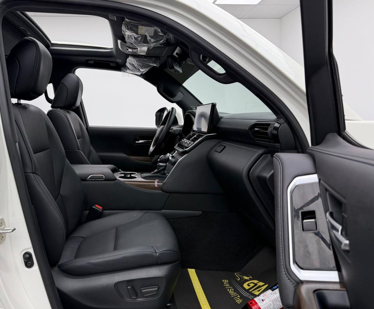 Toyota Land Cruiser GXR 3.5L 2024 Toyota Land Cruiser GXR, Toyota Warranty+Service Contract+Full Service History ,GCC