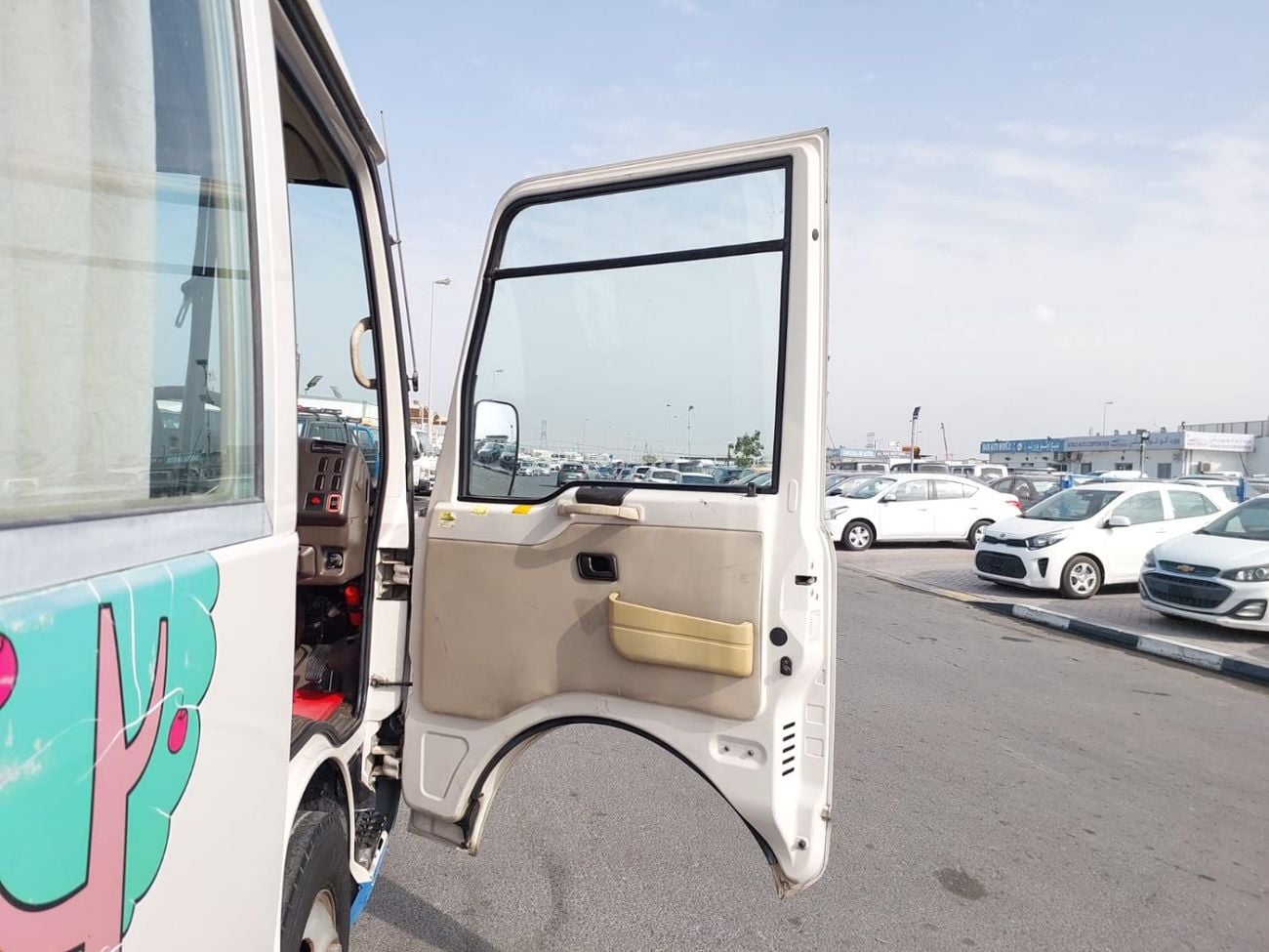 ميتسوبيشي روزا (RAMADAN OFFER) MITSUBISHI ROSA BUS RHD 2003 MODEL 5.2 L DIESEL MANUAL(PM00111)