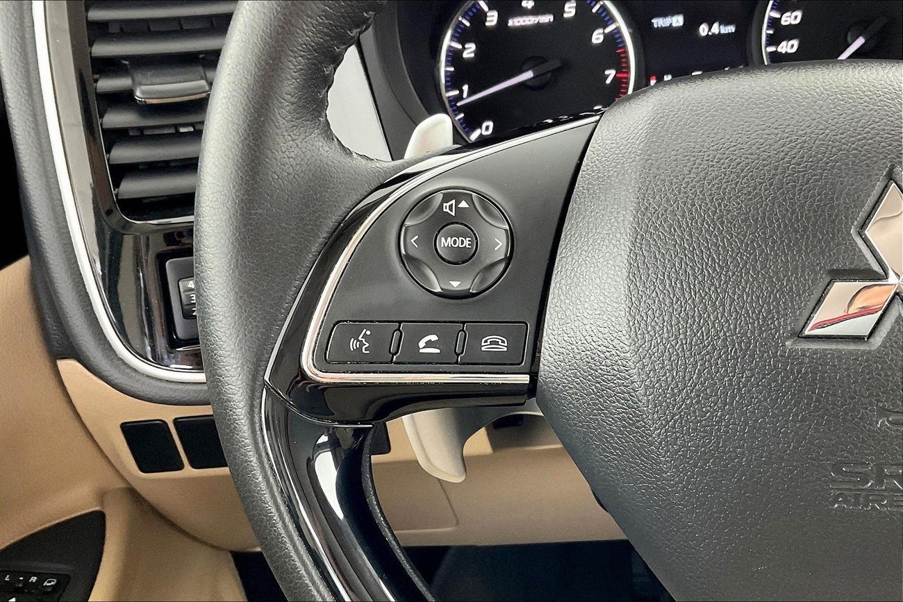 Mitsubishi Outlander GLX Midline