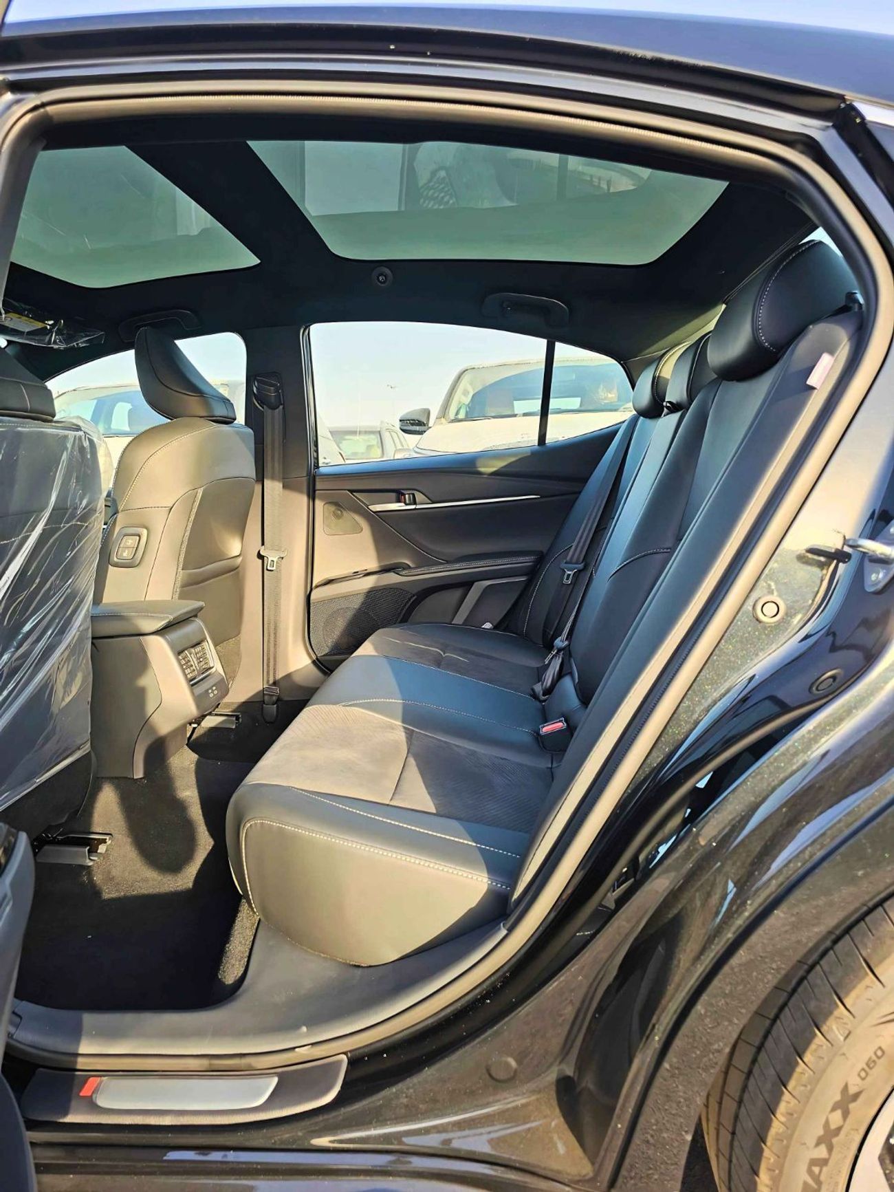 Toyota Camry S SPORT / 2.0L V4 PETROL / PWR SEATS WITH HEADUP DISPLAY / PANORAMIC ROOF (CODE # CMPCS)