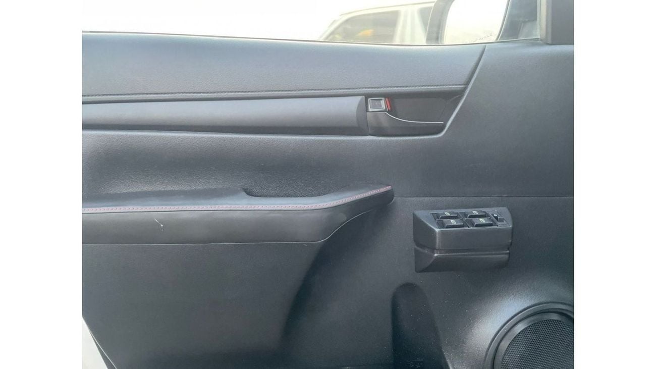 تويوتا هيلوكس 2021 Toyota Hilux Adventure 2.7L V4 - AWD 4x4 - Push Start  Power window - Patrol - 83,000 km