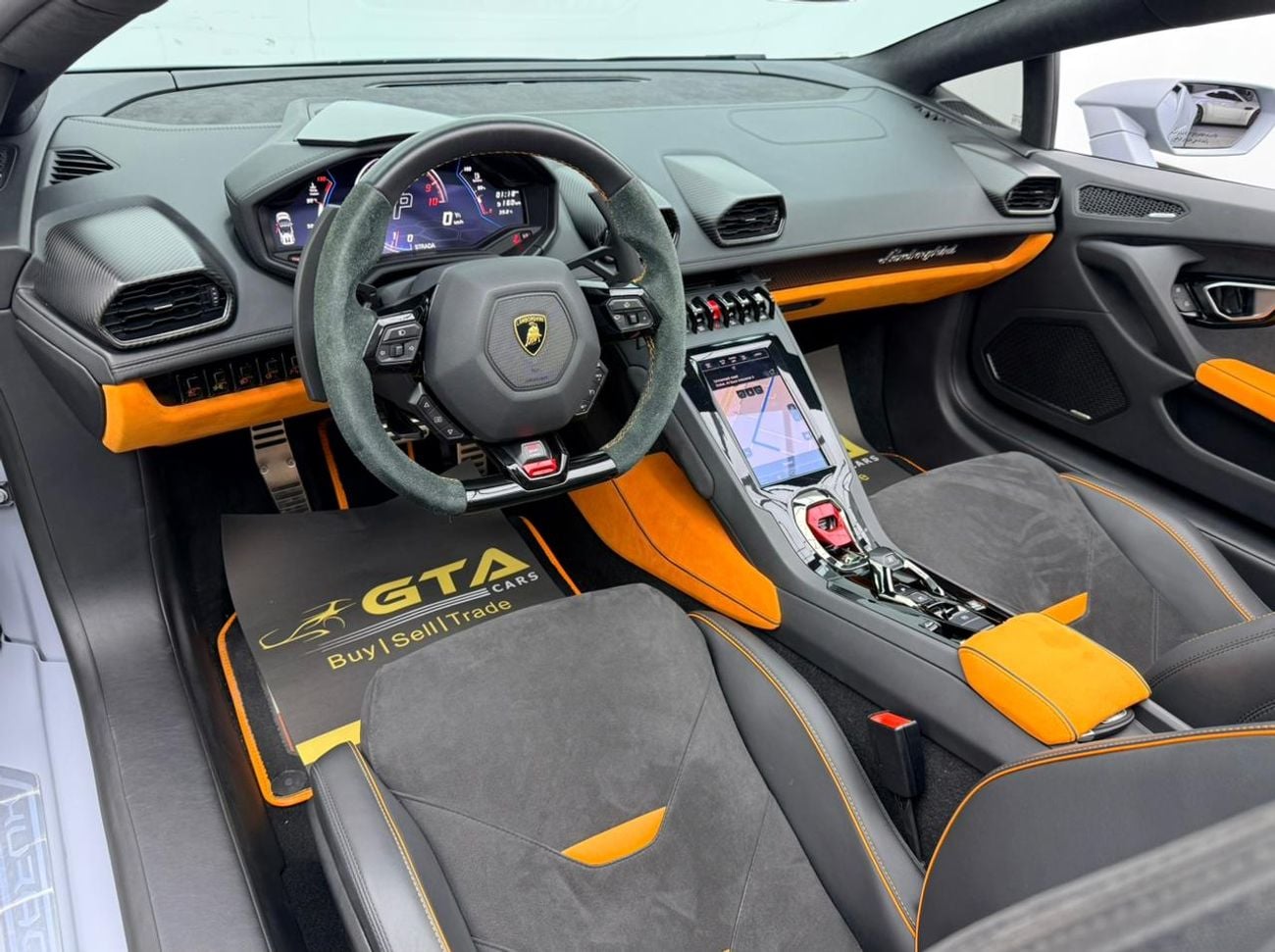 لامبورغيني هوراكان ايفو سبايدر 2023 Lamborghini Huracan EVO Spyder, 2027 Lamborghini Warranty, Very Low Km, Fully Loaded, GCC