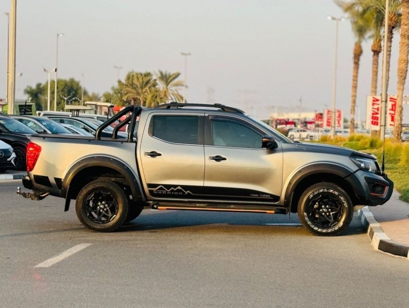 نيسان نافارا Full option top of the range