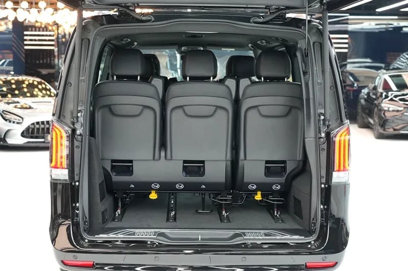 Mercedes Benz V300 V-LINE Mercede-Benz V 300 | GCC 0km | Agency Warranty | 360 View | 64 colors Ambeint Ligh