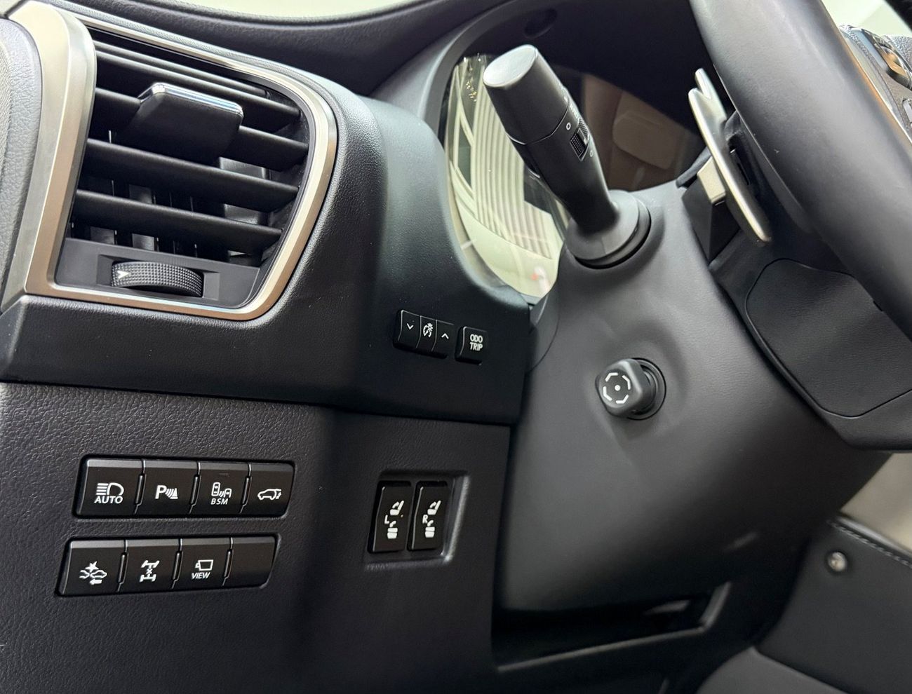 لكزس NX200t Platinum 2.0L