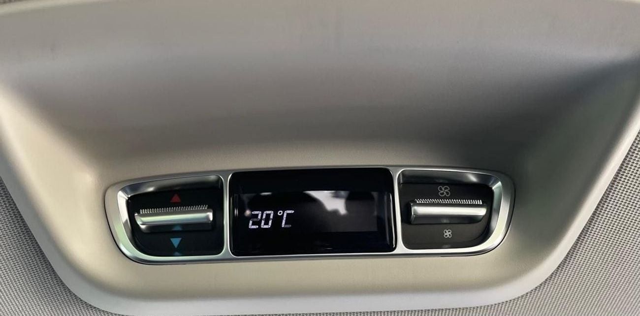 Mercedes-Benz V 300 Avantgarde 5 years Warranty 2025 GCC