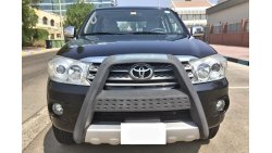 Toyota Fortuner GCC FULL AGENCY SERVICE 4WD 4CYLINDER 2.7L