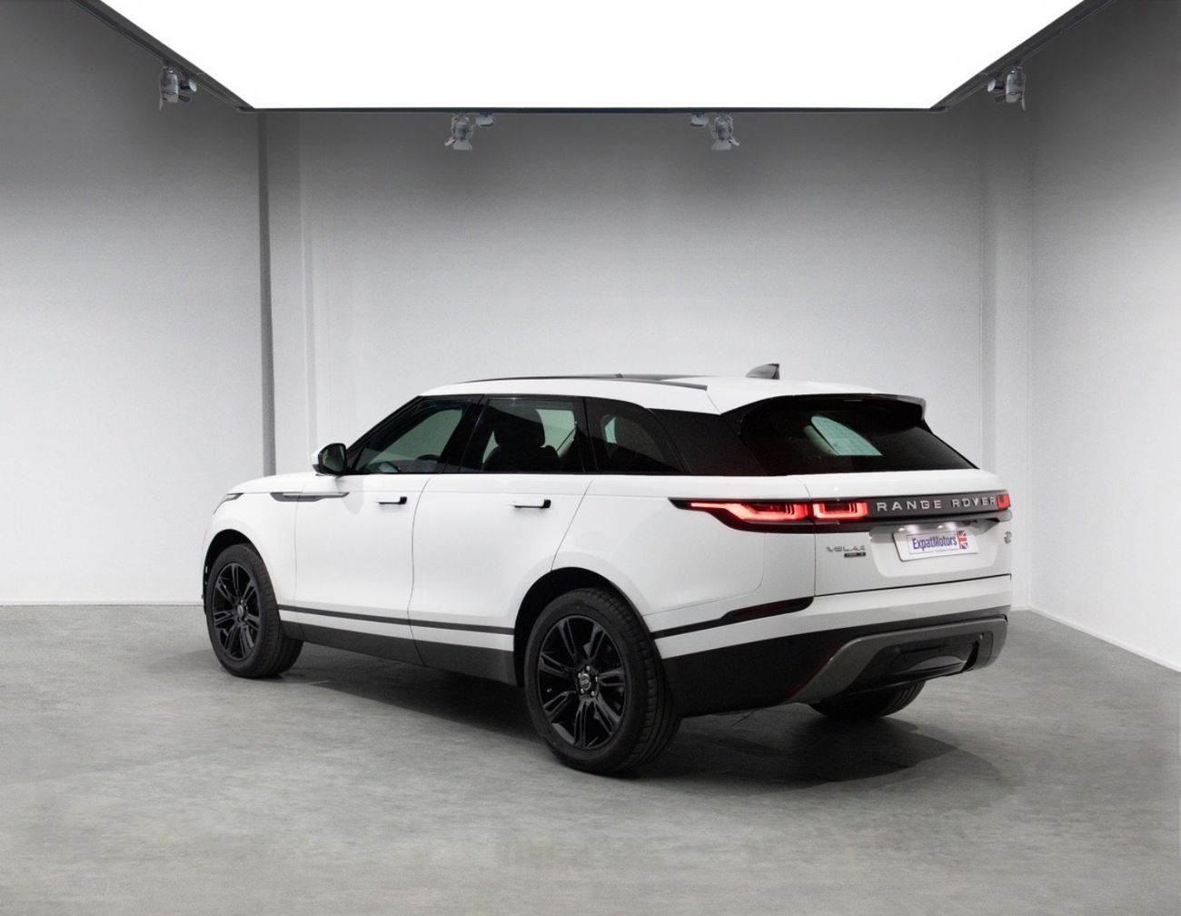 لاند روفر رينج روفر فيلار P250 S 2.0L Petrol