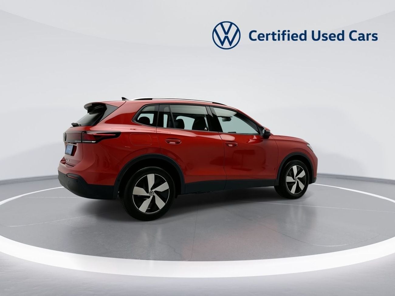 Volkswagen Tiguan Tiguan LIfe + fabric seats (REF#54467) - 28,100 AED SAVINGS from New Car