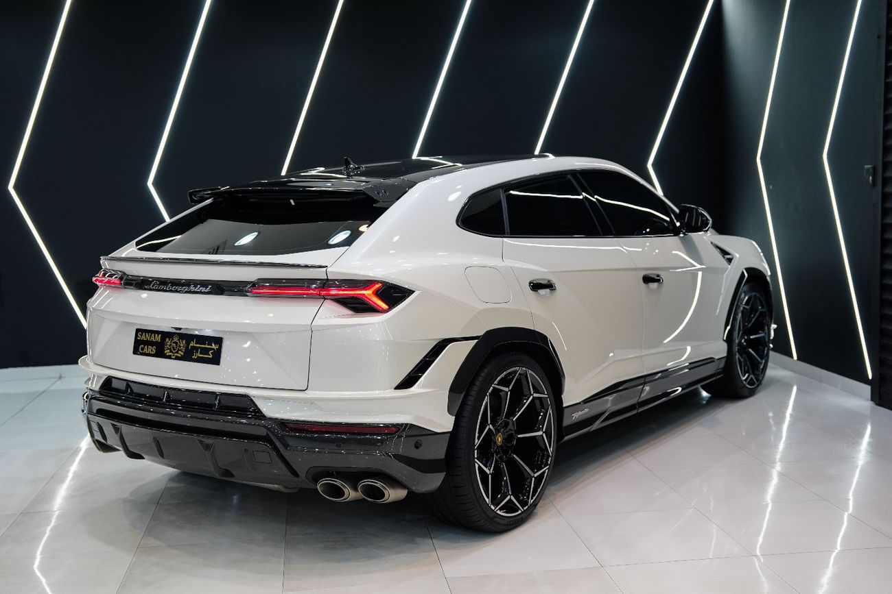 Lamborghini Urus 4.0T V8 Performante Full Carbon Pack, Akrapovic Exhaust, Lamborghini Warr + Serv!!